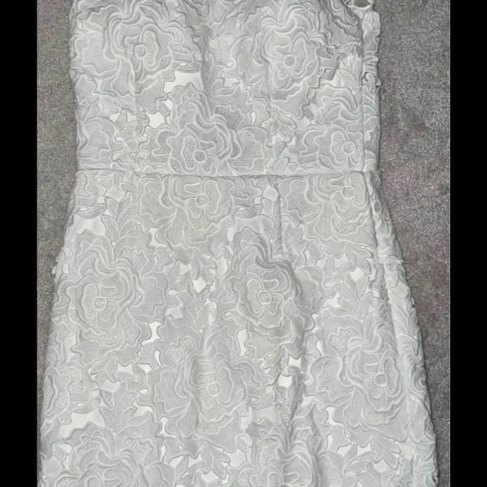 COPY - Beautiful lace mini dress - Picture 5 of 6